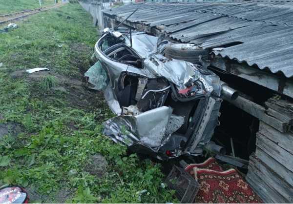 В Хакасии автоавария унесла жизни двух человек