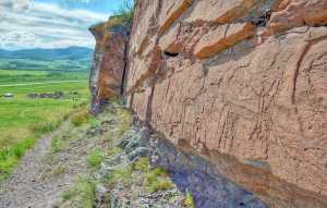 Музей-заповедник «Сулеки» показывает петроглифы возрастом 4500 лет