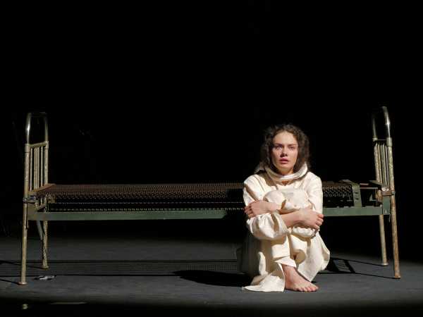 Актриса Минусинского драмтеатра Дарья Савинова: Хотелось бы обрести баланс между комедией и трагедией