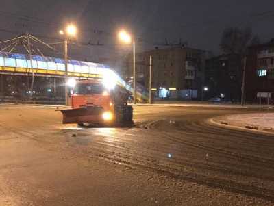 Обстановка на дорогах Хакасии: гололед, аварии, ограничение движения