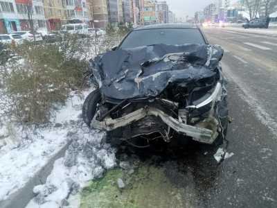В Абакане ищут водителя BMW, скрывшегося с места аварии