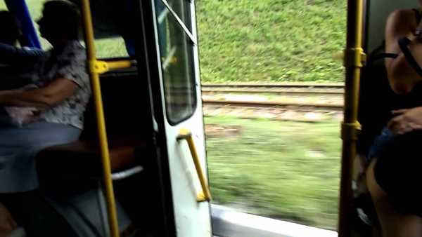 В столице Хакасии женщину зажало дверьми автобуса