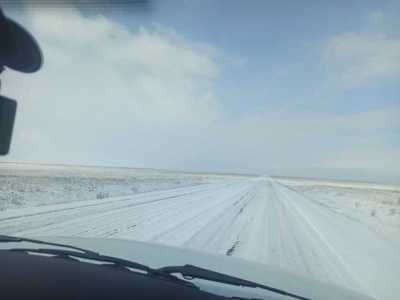 Трассу в Хакасии завалило снегом