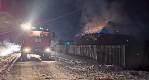 За сутки в Хакасии от огня пострадали пять частных домов и автомобиль