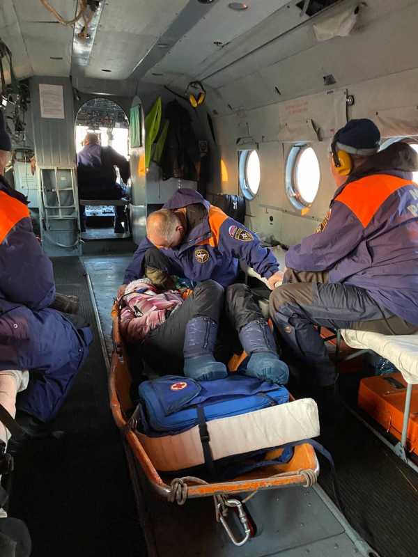 9 мая спасатели вывезли пострадавшую туристку