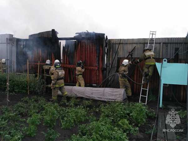 Пять пожаров потушили в Хакасии за выходные