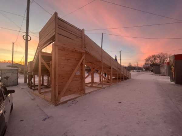 В Усть-Абакане дети упали с горки и серьезно пострадали