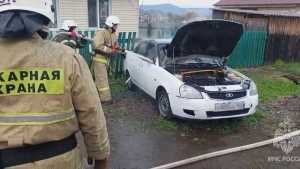 Автобус, погрузчик, автомобиль и жилой дом тушили в Хакасии на выходных