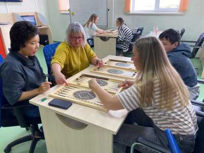 Турнир по нардам в главной библиотеке Хакасии