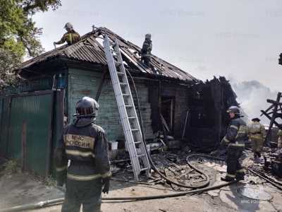 Частный дом сгорел в Абакане
