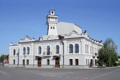 Минусинский драматический театр открыл театральный сезон