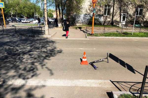 В Абакане девочка на самокате попала в ДТП