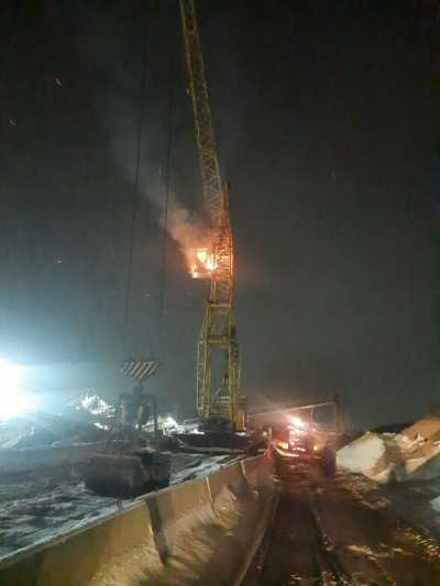 В Усть-Абаканском районе пожарные тушили башенный кран