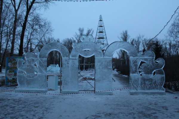 Черногорский парк преображается к встрече Нового года