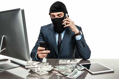 Телефонные мошенники представляются жителям Хакасии сотрудниками ФСБ