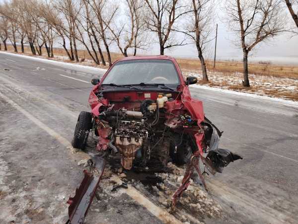 Металлический фарш остался от машины после аварии в Хакасии