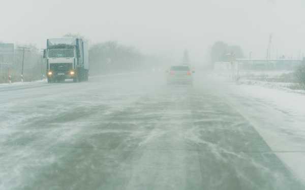 Дороги Хакасии занесло снегом: куда ехать опасно