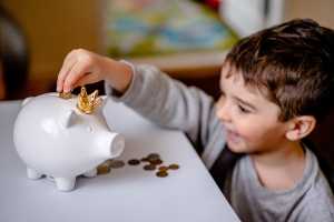 47% родителей в Хакасии не контролируют расход карманных денег детьми