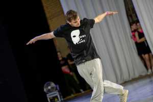 Основатель «Школы уличных танцев» Олег Кудиевский: Через танец можешь показать всё, что у тебя на душе