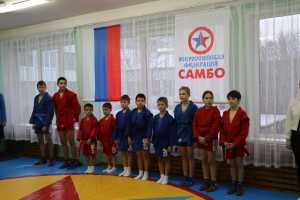 В абаканской школе открылся зал самбо