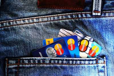 Жители Хакасии могут использовать карты VISA и MasterCard в обычном режиме