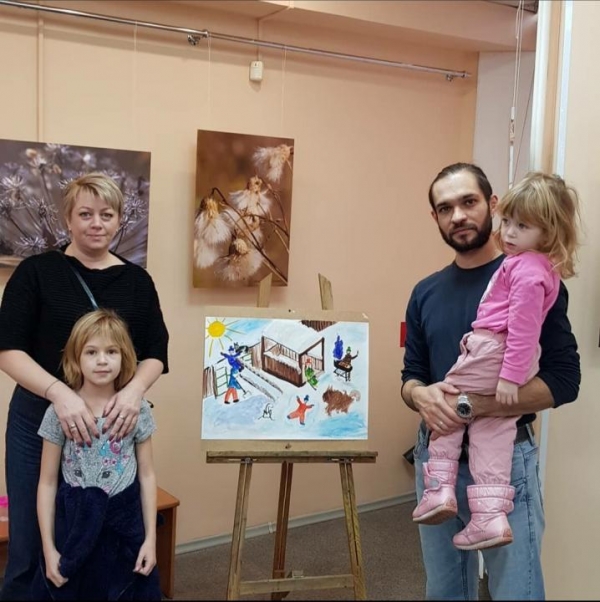 В Абаканской картинной галерее - семейный конкурс рисунков