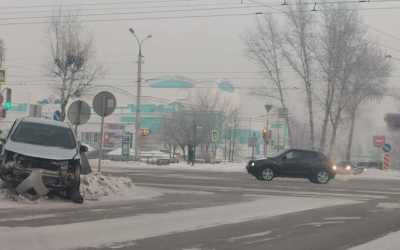 Утреннее ДТП в Абакане. Одного из участников отправили в больницу