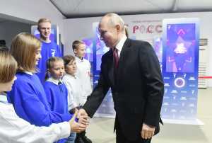 Владимир Путин посетил выставку «Россия» на ВДНХ