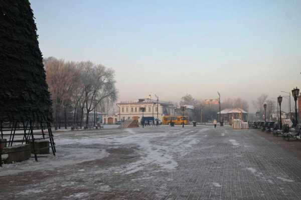 Новогодняя атмосфера в Минусинске: открытие ледовых городков и главной городской ёлки